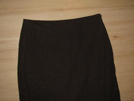 Tmavohnedá zimná sukňa, 42
