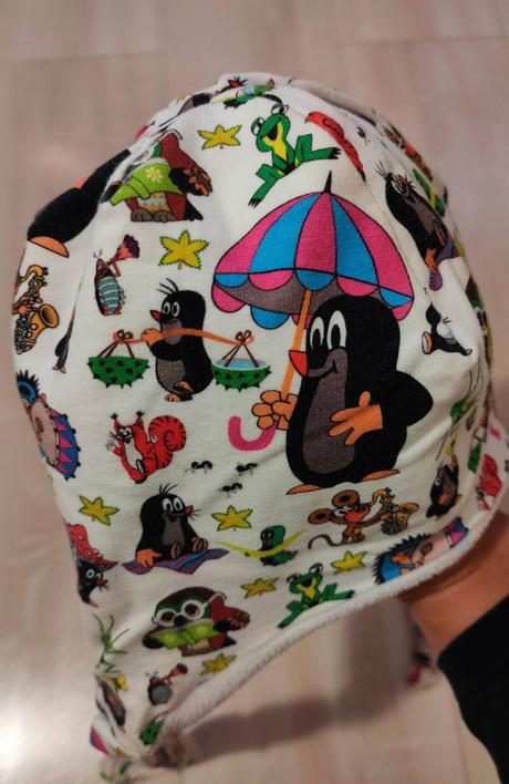 Krásna teplá čiapka, 110