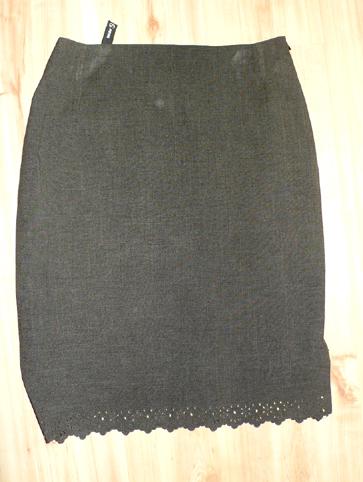 Pekná decentná sukňa, 38