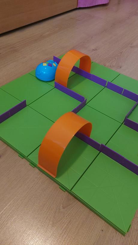 Robotická myš code & go s podložkou, 