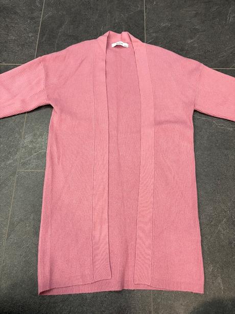 Sveter reserved 134, reserved,134