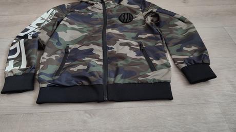 Maskáčová bunda, chapter young,134