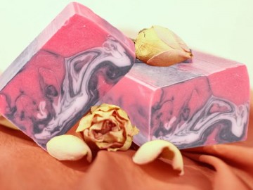 Mydlo - kráľovská ruža,