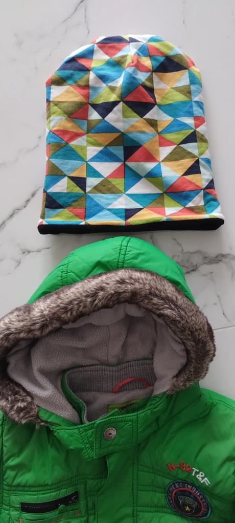 Vetrovka s čiapkou, 104