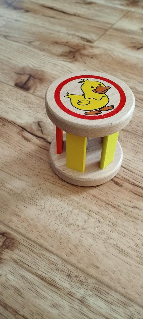 Drevený valček s guličkou, 