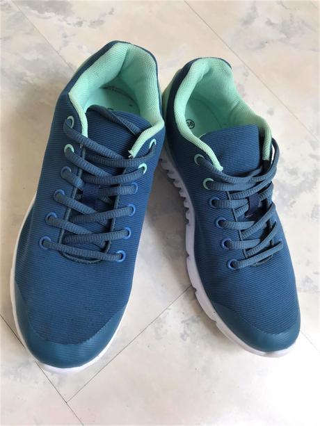 Ľahúčke tenisky, 38