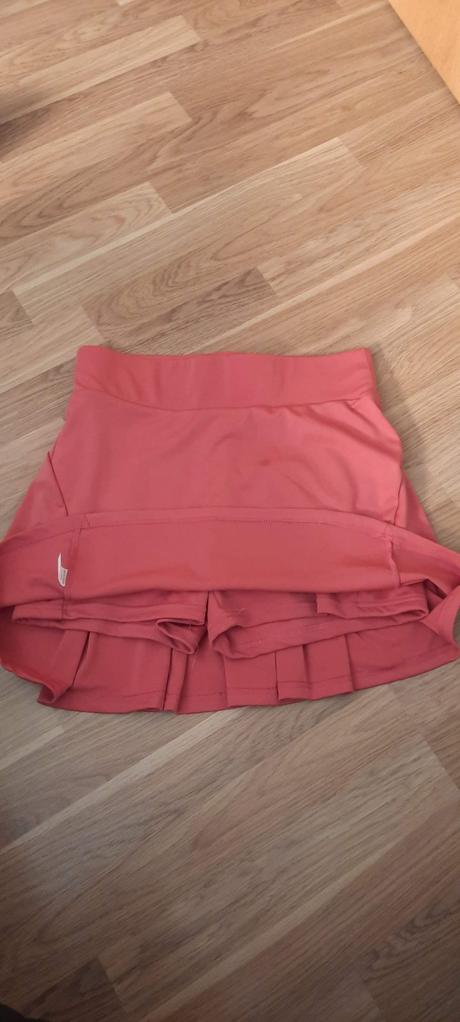 Tenisova sukna s kratasmi vel.l, l