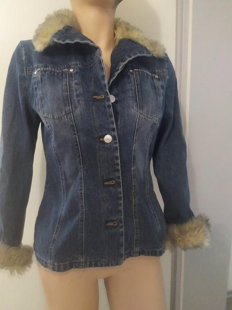 Riflova bunda znackova z kozusinkou  raz oblecena, s