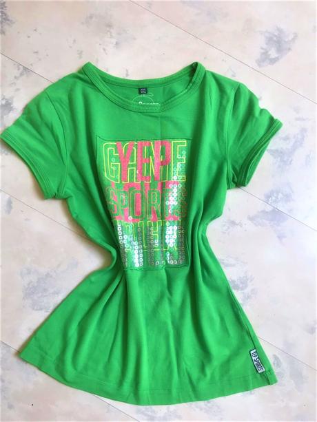 Tričko s trblietavou aplikáciou, 152