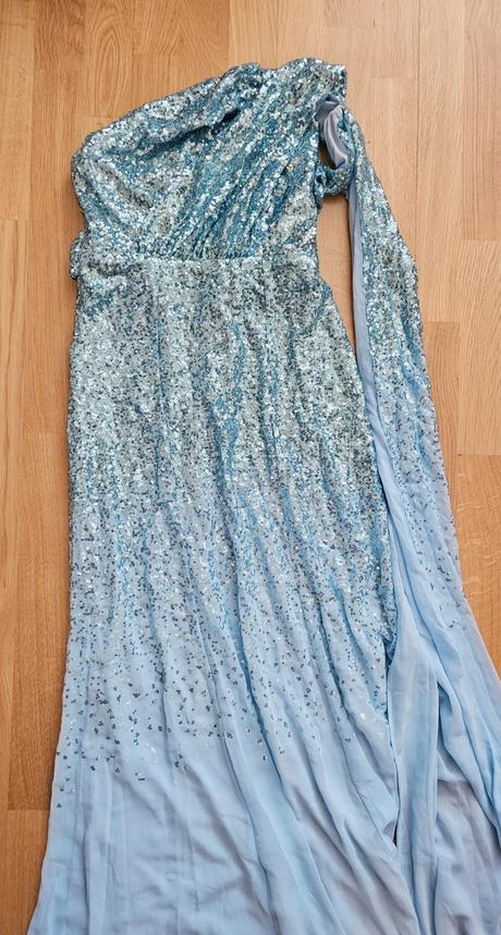 Spoločenské šaty s flitrami, 38