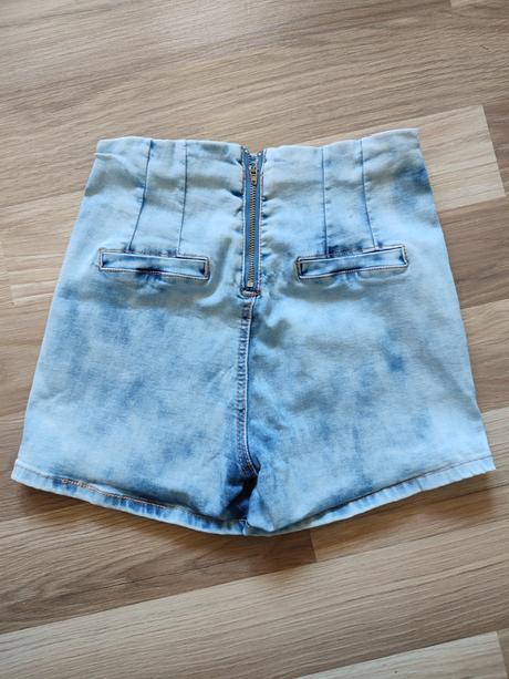 Krátke nohavice, 38