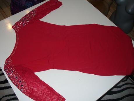 Červené šaty s trblietkami vel.s, s