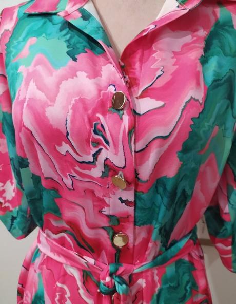 Košeľové kvetovane šaty, 38