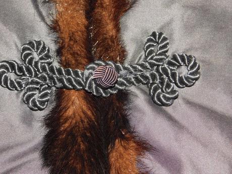 Pekna luxusna damska zimna bunda, 42