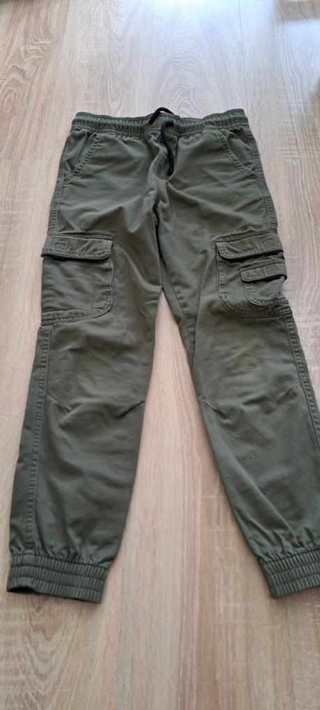 Kapsace nohavice, f&f,146