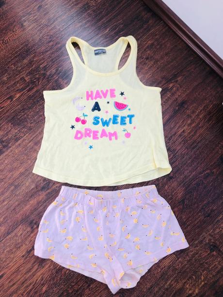 Dievčenské pyžamo, 134