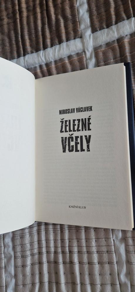 Kniha železné včely,