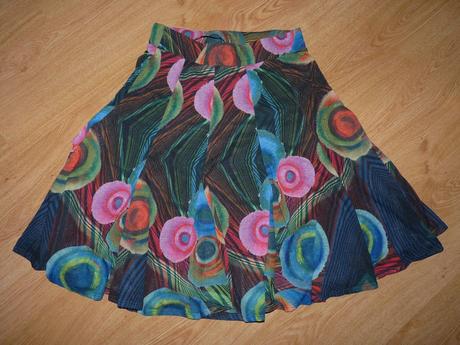 Farebna lahka sukna, desigual,s