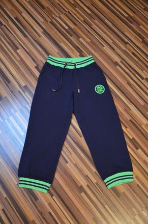 Trojštvrťáky h.i.s., 152