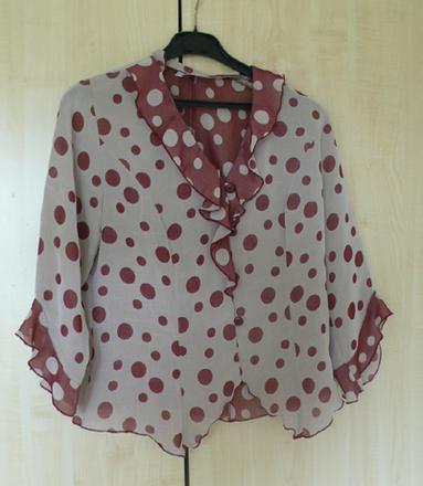 Netradičná blúzka, 42