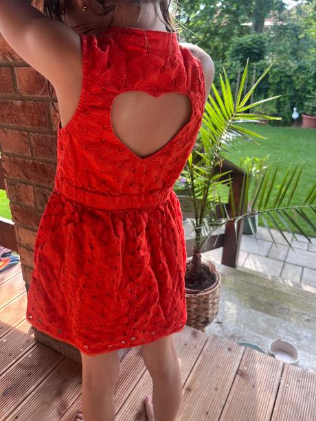 Šaty so srdiečkom na chrbáte river island, river island,110