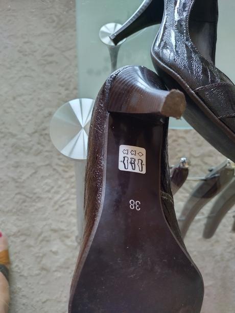 Úžasné lodičky, 38