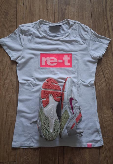 Tenisky nike + tricko, nike,39