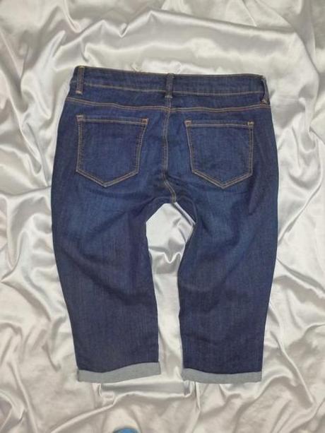 Kvalitné dámske riflové kraťasy, 24