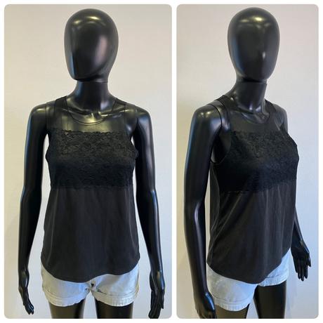 Dámske rebrované tričko s tylom a čipkou, m