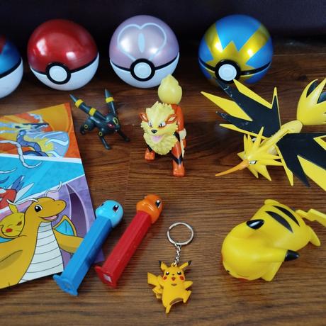 Balík hračiek pokémon,