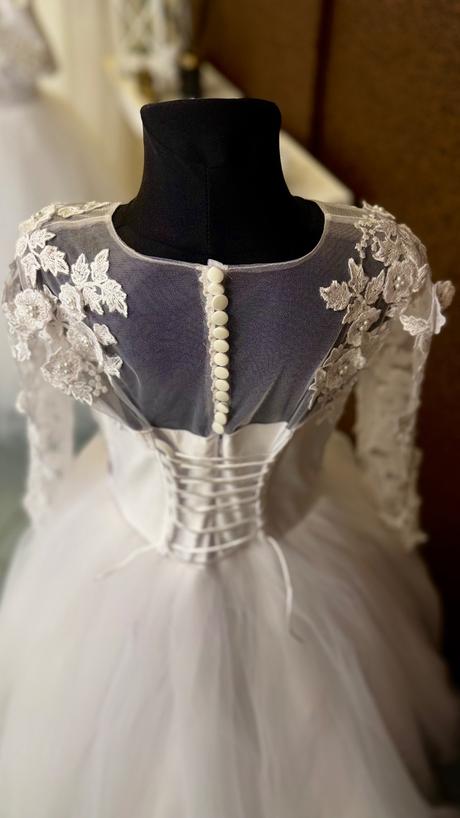 Šaty na prijimanie, 140 / 146