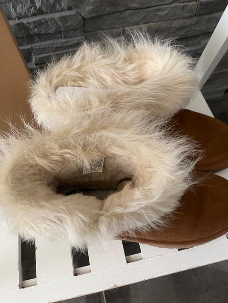 Ugg v.38, ugg,38