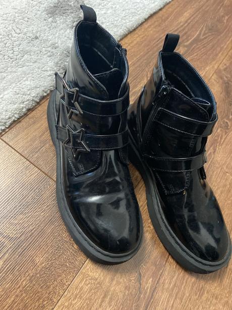 Topanky, reserved,37