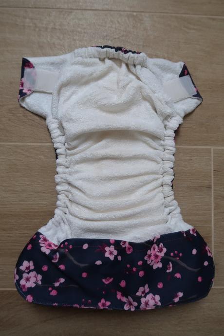 Kapsová plenka aio - kvetoucí třešně, majab