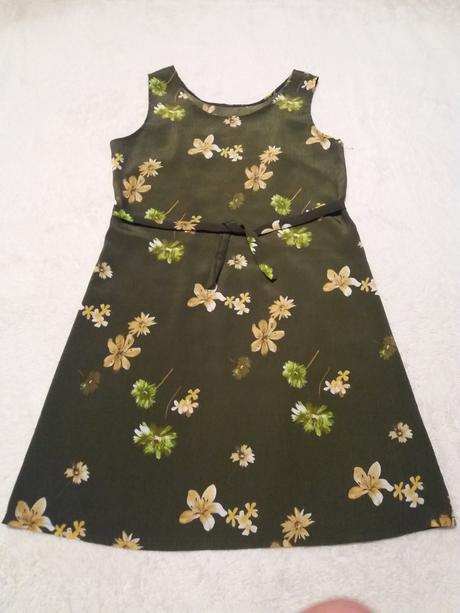 Tmavo zelene saty, m