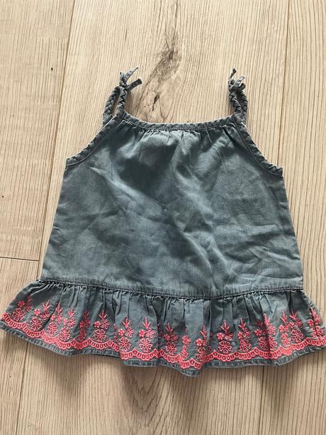 Vyšívaný top na tenké ramienka, f&f,80