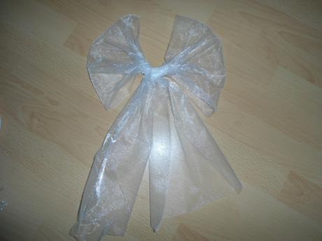 Biela tylová mašľa, 