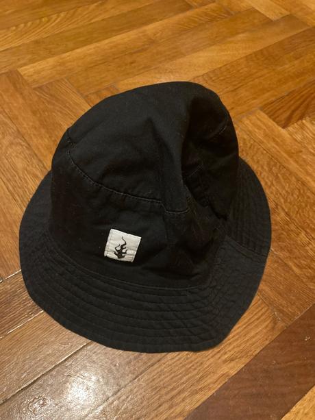 Klobucik obojstranny, bershka