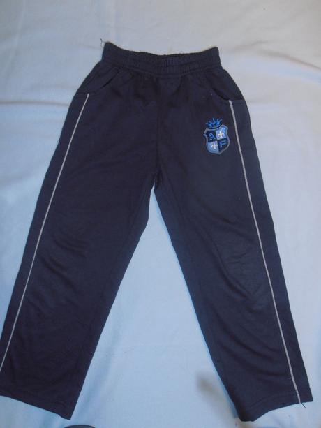 Chlapčenské tepláčky, 116