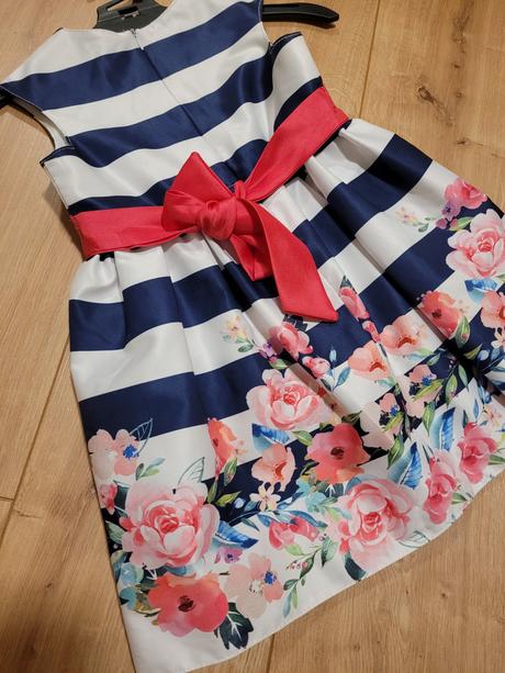 Nádherné šaty, 98