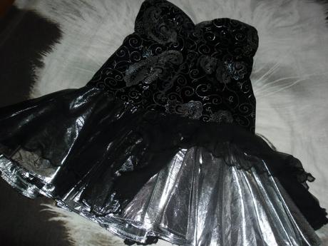 Lesklé šatečky, 38