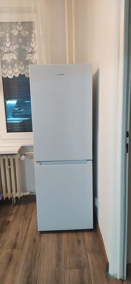 Chladnička s mrazničkou mora cmd 2764 w biela, mora