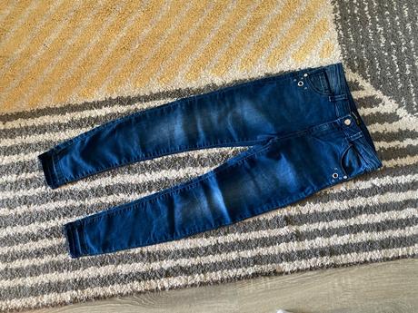 Skinny rifle s cvokmi, reserved,140