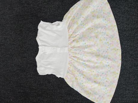 Kvietkovane šaty, f&f,68