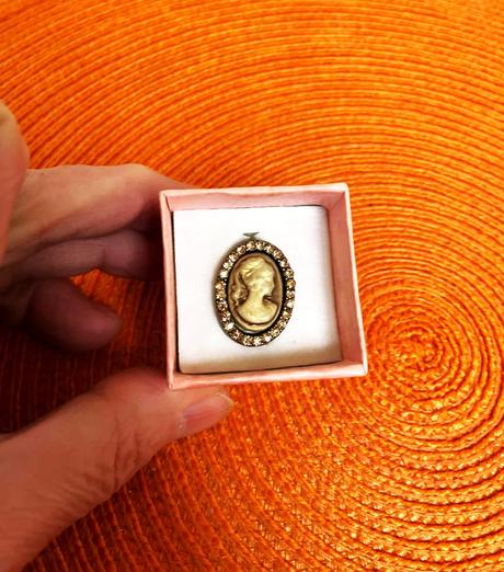 Starožitná súprava/náušnice a prsteň, 