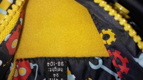 3135. vetrovka s kapucňou znač., 98