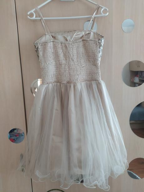 Spoločenské šaty, 36