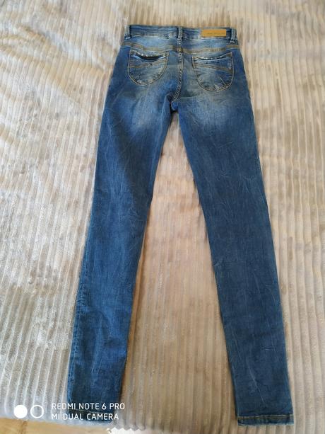 Dievčenské rifle, takko,158