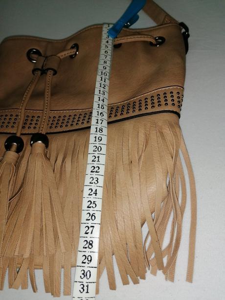 Kabelka so strapcami, 