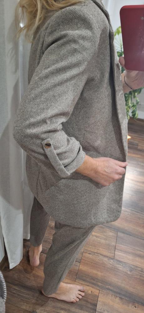 Komplet sako nohavice so zamykmi vel 36/38, reserved,m